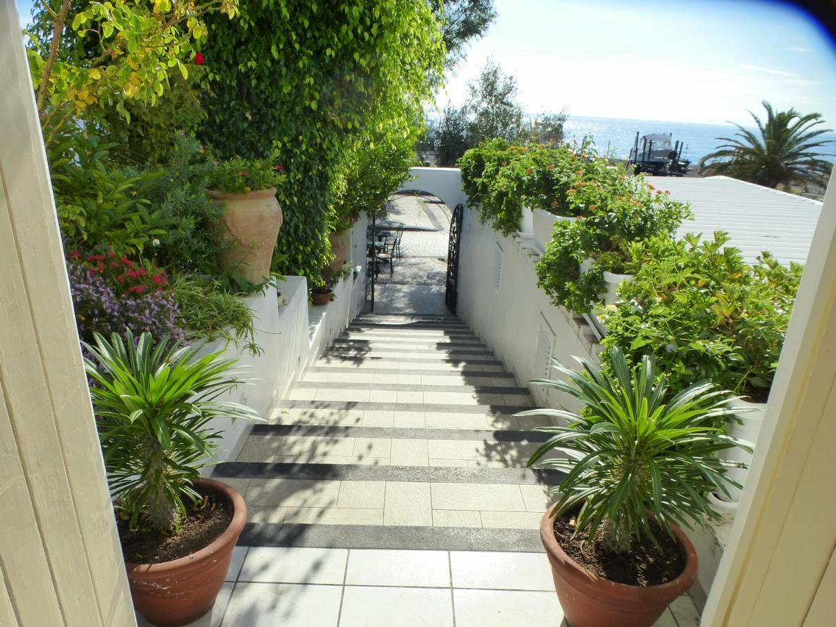 Villa Ginestra Sulla Spiaggia Di Estrómboli Exterior foto